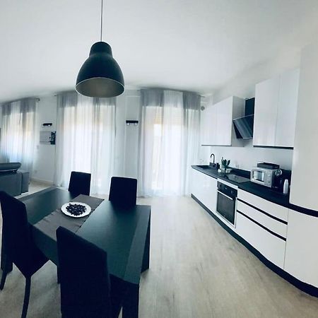 Sun Street Apartment Βερόνα Εξωτερικό φωτογραφία
